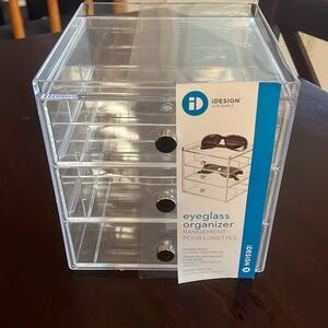 ID Design Eyeglass Organizer
